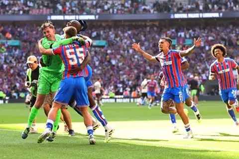 "دراما ركلات الترجيح".. ماذا قالت صحف إنجلترا عن خسارة ليفربول من كريستال بالاس؟